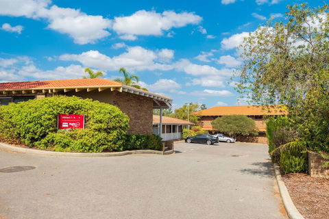 Nightcap At Wanneroo Tavern - Accommodation Yamba 1