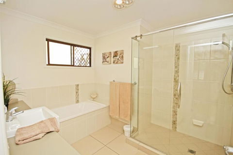 22 Sorrento Avenue Coolum Beach Linen Supplied PET FRIENDLY 500 BOND - Accommodation Yamba 1