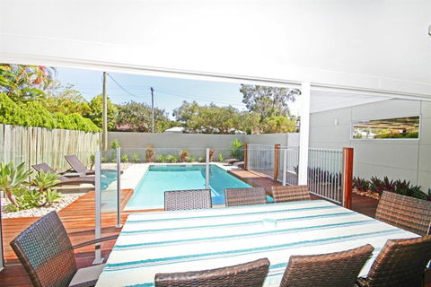 22 Sorrento Avenue Coolum Beach Linen Supplied PET FRIENDLY 500 BOND - Accommodation Yamba 6
