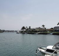 Serviced Waterfront Whole Villa - Accommodation Yamba