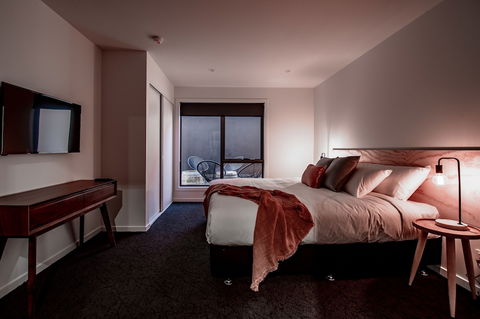 Change Overnight - Accommodation Yamba 4