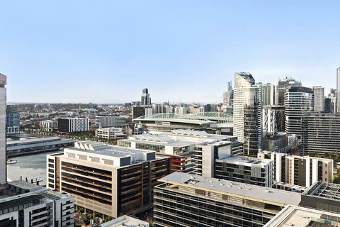 Indie, 2BDR Docklands Apartment - Accommodation Yamba 6