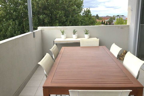 Essendon Sub Penthouse On Napier - Accommodation Yamba 1
