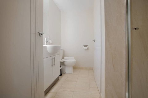70 Greenbell Doncaster - Accommodation Yamba 5
