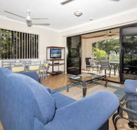 The Mediterranean Beachfront Groundfloor Apartment - Accommodation Yamba