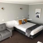 Country Roads Motor Inn - Accommodation Yamba 0