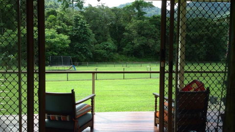 Cairns Homestead Acreage Pet & Family Friendly - Accommodation Yamba 4
