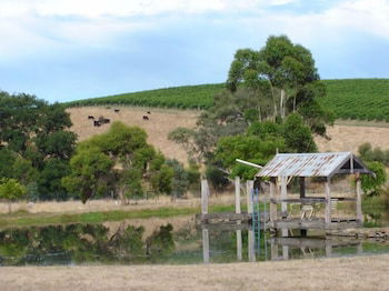 Barristers Block Vigneron Villa - Accommodation Yamba 5