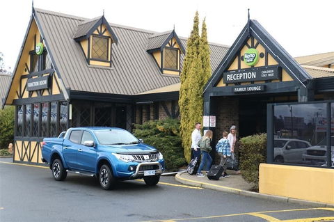 Olde Tudor Hotel - Accommodation Yamba 3