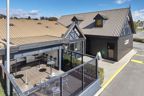 Olde Tudor Hotel - Accommodation Yamba 4
