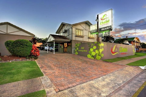 Chalet Motor Inn - Accommodation Yamba 3