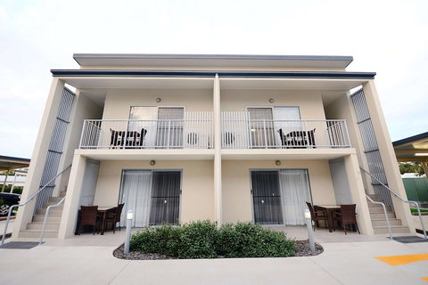 Oaks Middlemount Suites - Accommodation Yamba 1