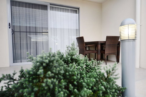Oaks Middlemount Suites - Accommodation Yamba 4