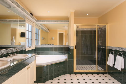 Country Club Villas - Accommodation Yamba 3