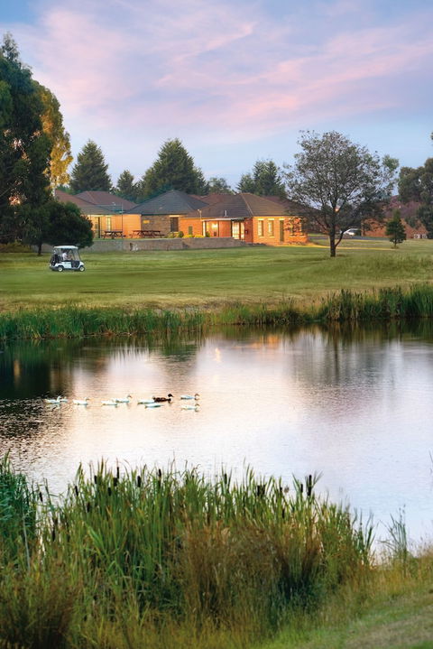 Country Club Villas - Accommodation Yamba 2