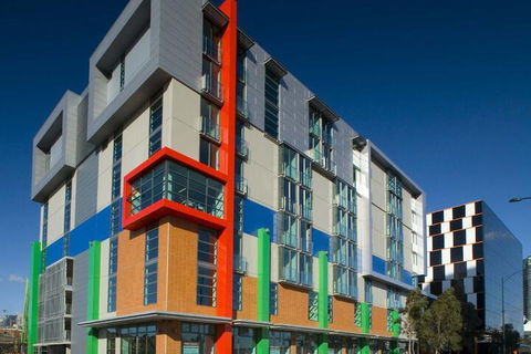 Docklands Private Collection Of Apartments - Digital Harbour - Accommodation Yamba 3
