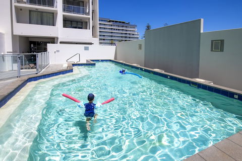 Macquarie Waters Boutique Apartment Hotel - Accommodation Yamba 2