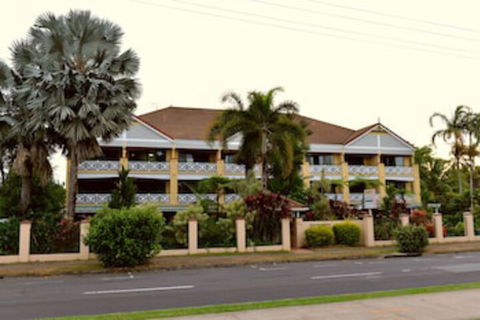 Waterfront Terraces - Accommodation Yamba 0