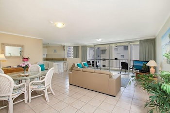 Rainbow Commodore Apartments - Accommodation Yamba 2