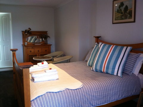 Corinella On The Esplanade Bed & Breakfast - Accommodation Yamba 6