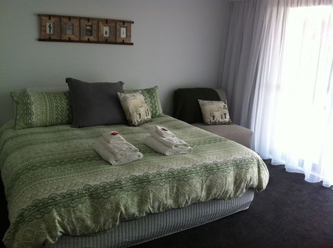 Corinella On The Esplanade Bed & Breakfast - Accommodation Yamba 3