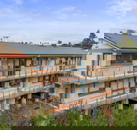 96 on Arthur Apartments - Accommodation Yamba