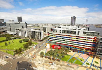 Astra Apartments - Docklands - Accommodation Yamba 0