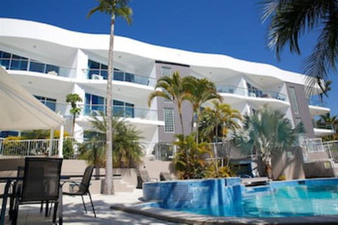 Arc Resort - Accommodation Yamba 0