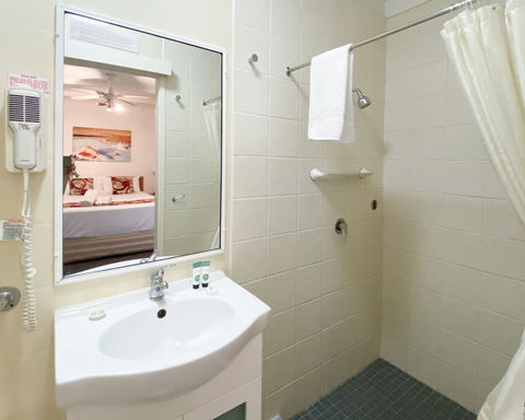 Palm View Holiday Apartments - Accommodation Yamba 6