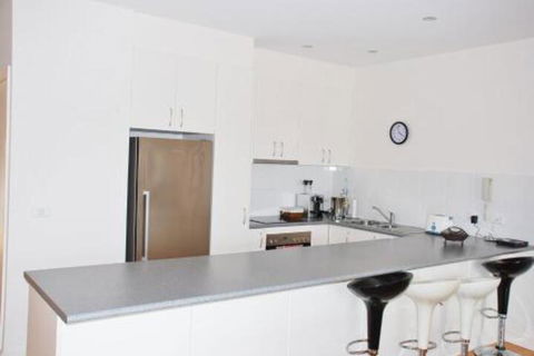 POSITION PERFECT CENTRAL INVERLOCH - Accommodation Yamba 5