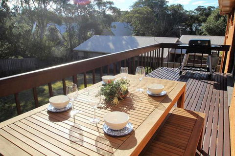 BARRELS At BOOMERANG - Accommodation Yamba 7