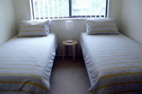 BARRELS At BOOMERANG - Accommodation Yamba 3