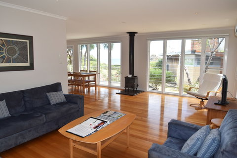 Freycinet Sanctuary At Oyster Bay - Accommodation Yamba 2
