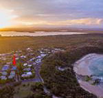 Angourie Blue 7 stroll to surfing beaches. - Accommodation Yamba