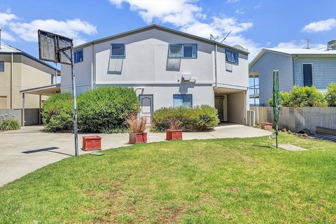 Sail Away - Accommodation Yamba 0