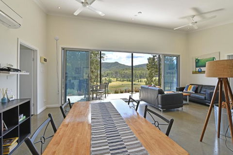 Valle Laguna - Accommodation Yamba 2