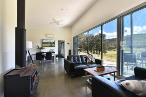 Valle Laguna - Accommodation Yamba 0