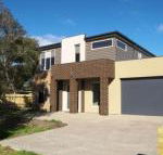 Modern Beachside 5 Bedrooms - Accommodation Yamba
