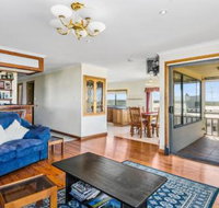 Rocks Retreat House with Sea Views - Accommodation Yamba
