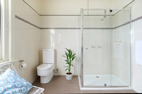 Grand Central Hotel - Accommodation Yamba 2