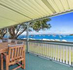 Sunset Beach House Soldiers Point Sleeps 9 - Accommodation Yamba