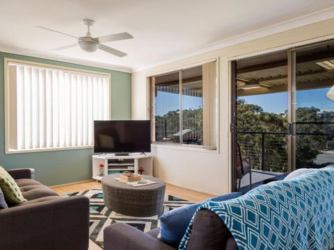 NARRAWALLEE RETREAT - Accommodation Yamba 5