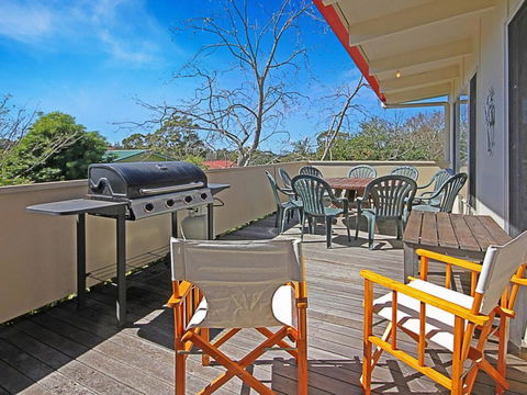 REST ASHORE At MOLLYMOOK - Accommodation Yamba 4