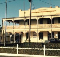 Eureka Hotel and Rainbow Brewery - Accommodation Yamba