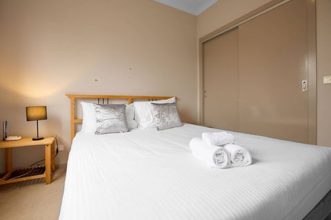 Gorgeous 4BR Home In Point Cook - Accommodation Yamba 2