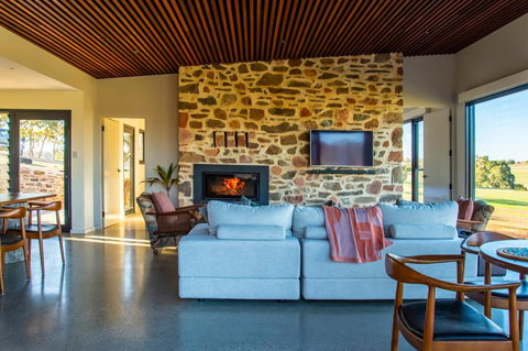 Hutton Vale Farm JHA Stone Cellar - Accommodation Yamba 4