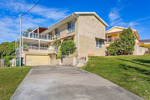 Bagnall Avenue 1 - Accommodation Yamba 2