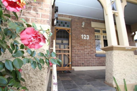 123 Hill St. Heart Of Orange Double Brick - Accommodation Yamba 3