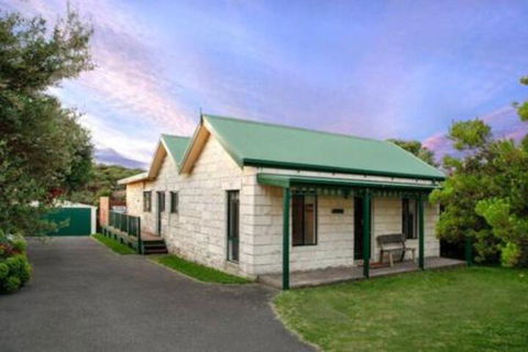 The Divide Rye Back Beach Hideaway - Accommodation Yamba 0