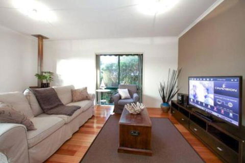 The Divide Rye Back Beach Hideaway - Accommodation Yamba 3